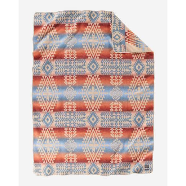 51 "x 62" Polyester Geometric Pattern Blanket 5