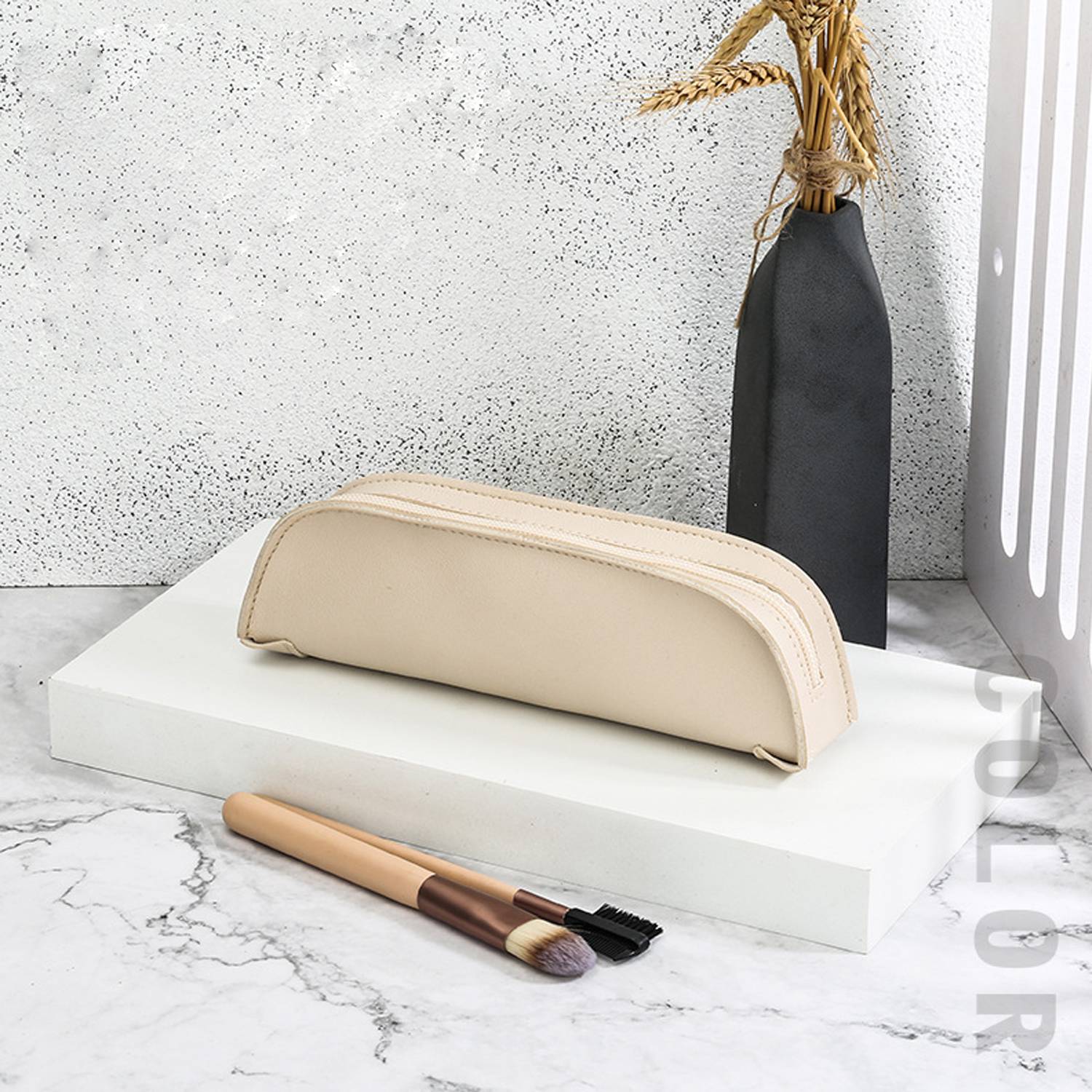 Portable Multifunctional Makeup Brush Storage Bag 4