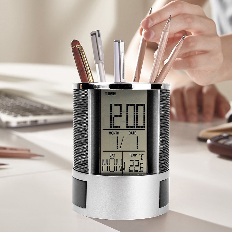 Multifunctional Pen Holder with Digital Clock 1