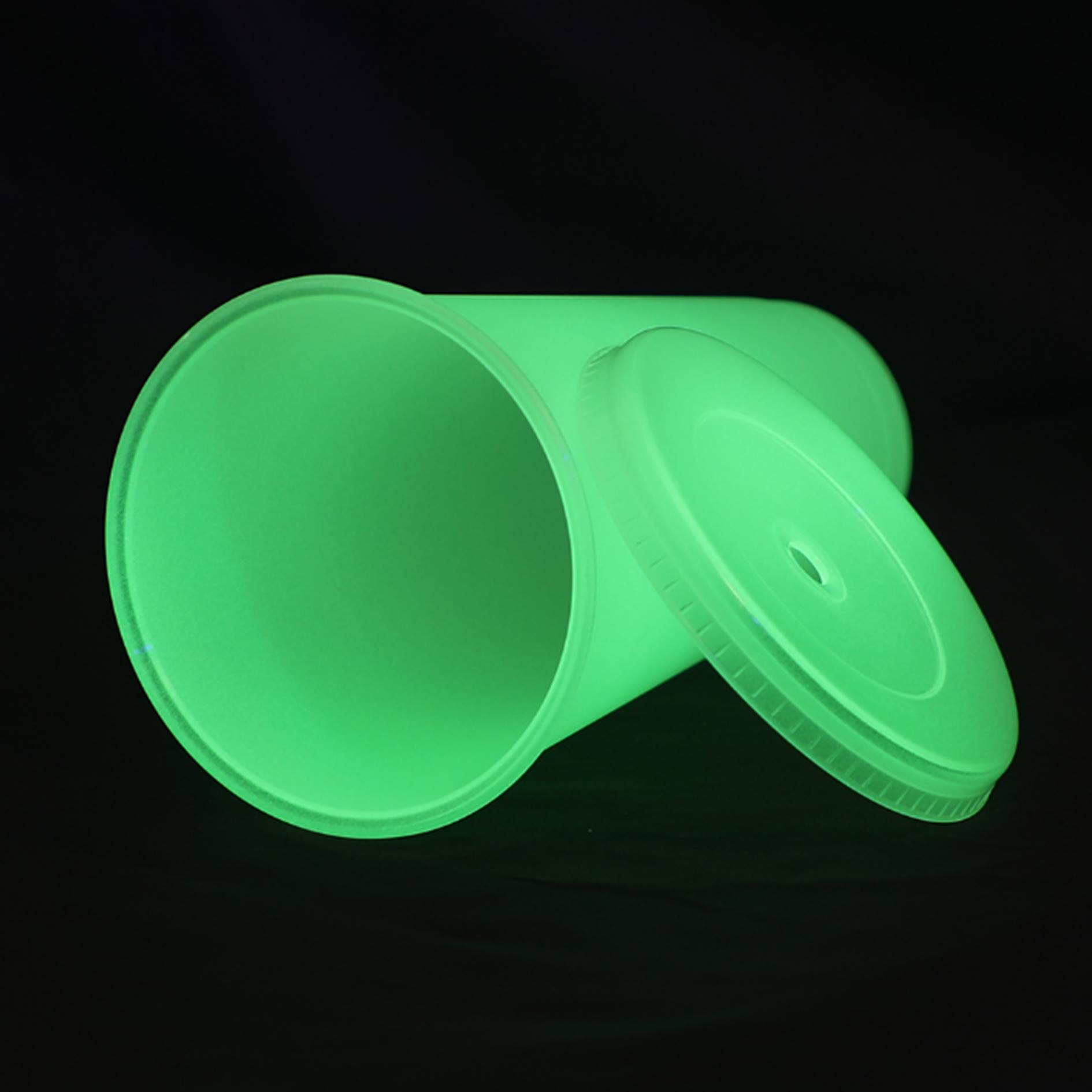 24oz. Magic Luminous Straw Cup 2