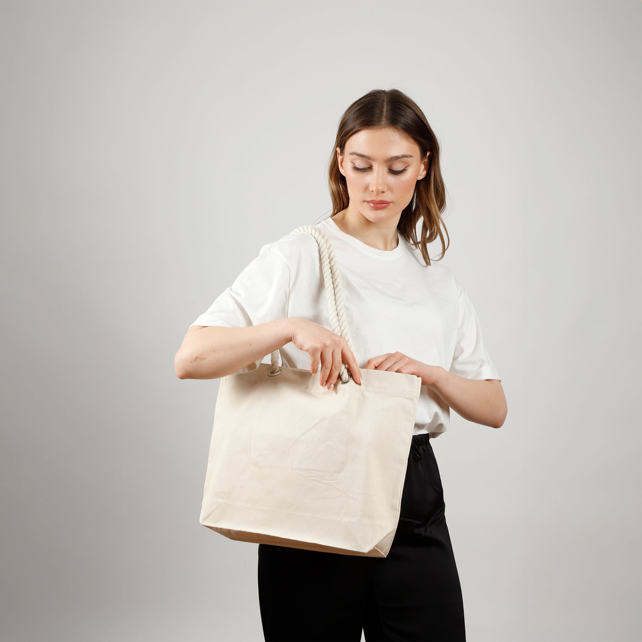 Rope Handle On-the-go Tote Bag 3