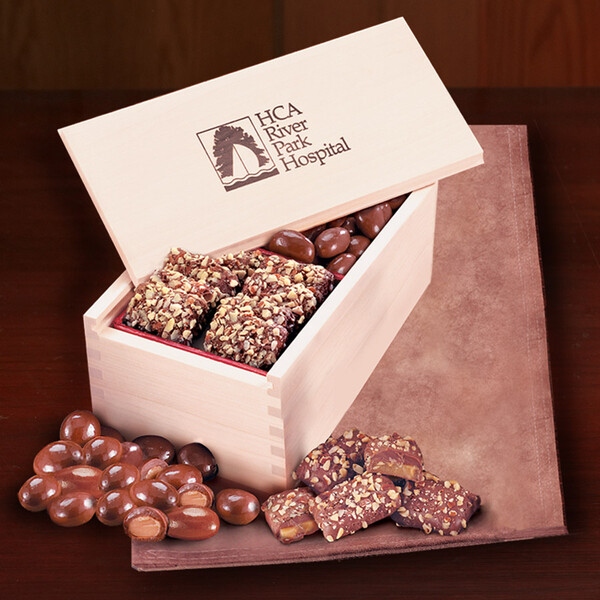 English Toffee & Chocolate Almonds in Wooden Collector's Box