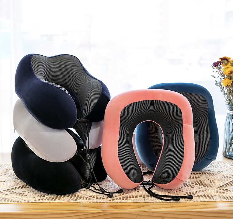 Magnetic Cloth Travel Neck Pillow 4