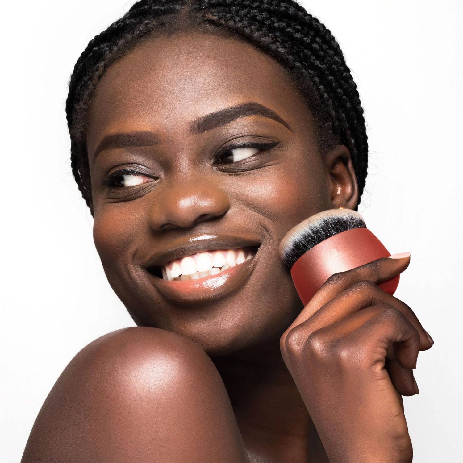 Dense Synthetic Foundation Brush for Flawless Blending 5