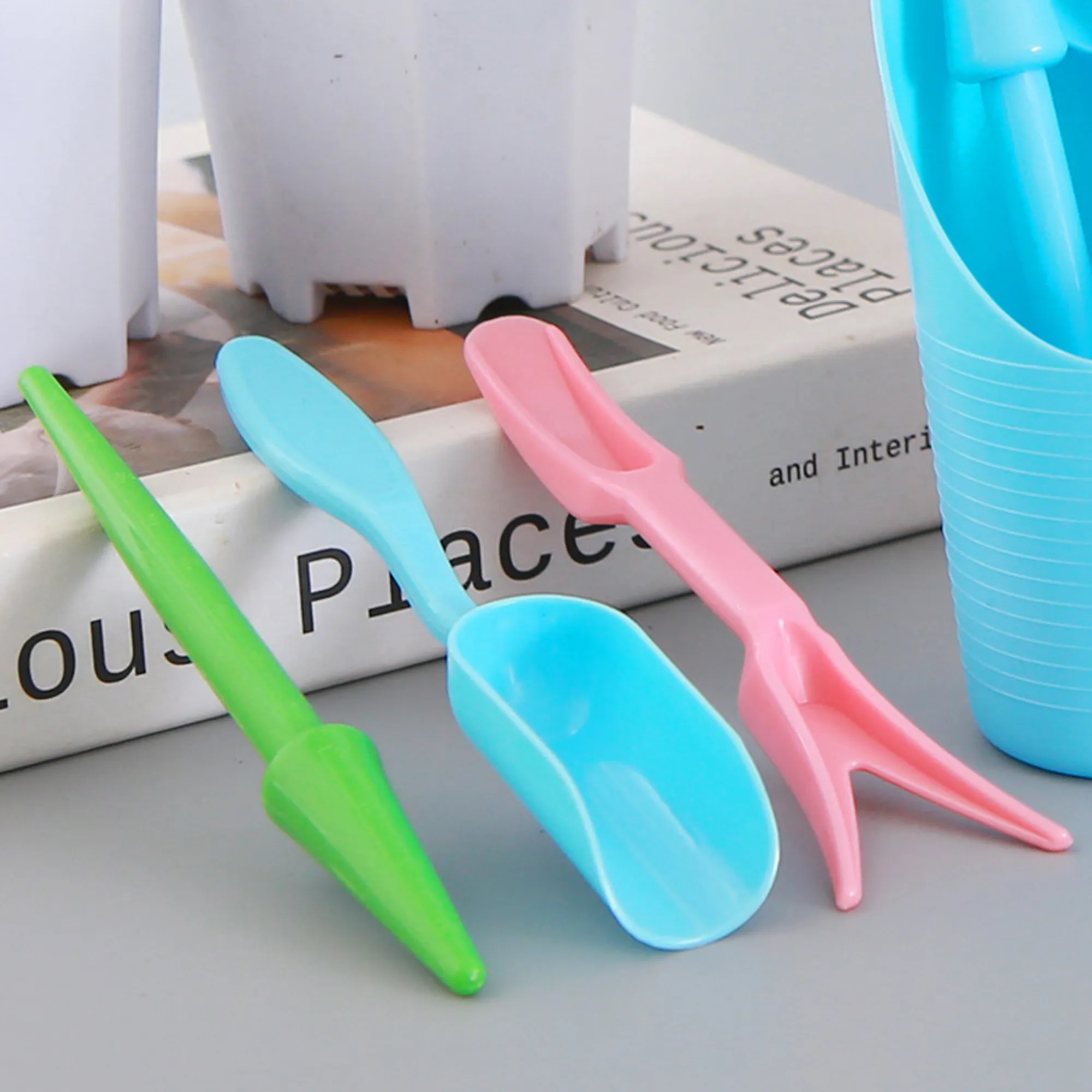 4-Piece Gardening Tool Set 4