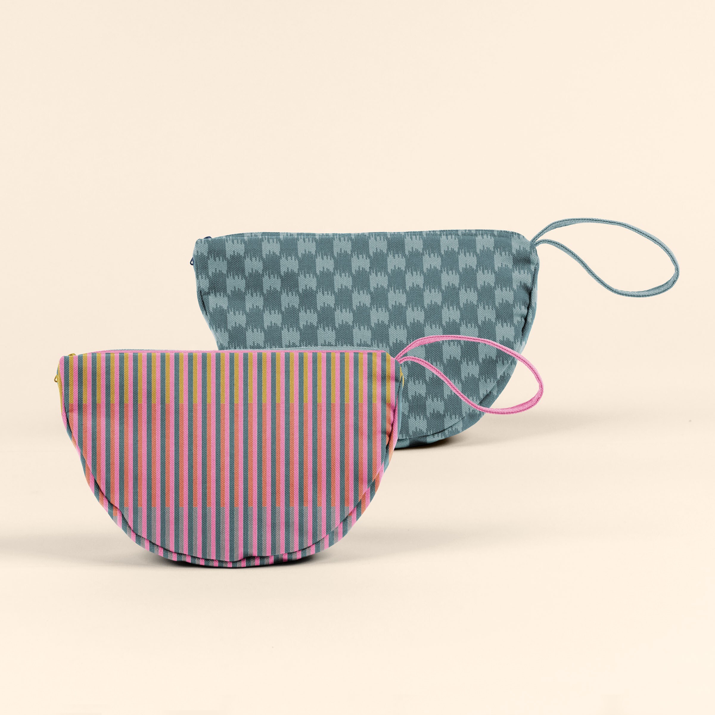 WEDGE TO GO - 4CP PIGMENT DYED CANVAS