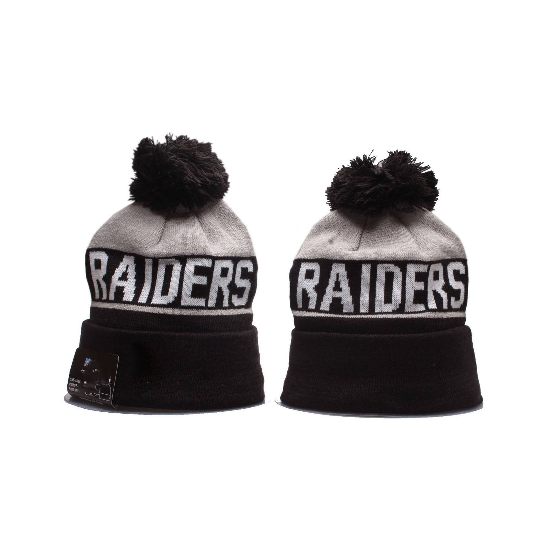 New style plush outdoor warm knitted hat with ball 3