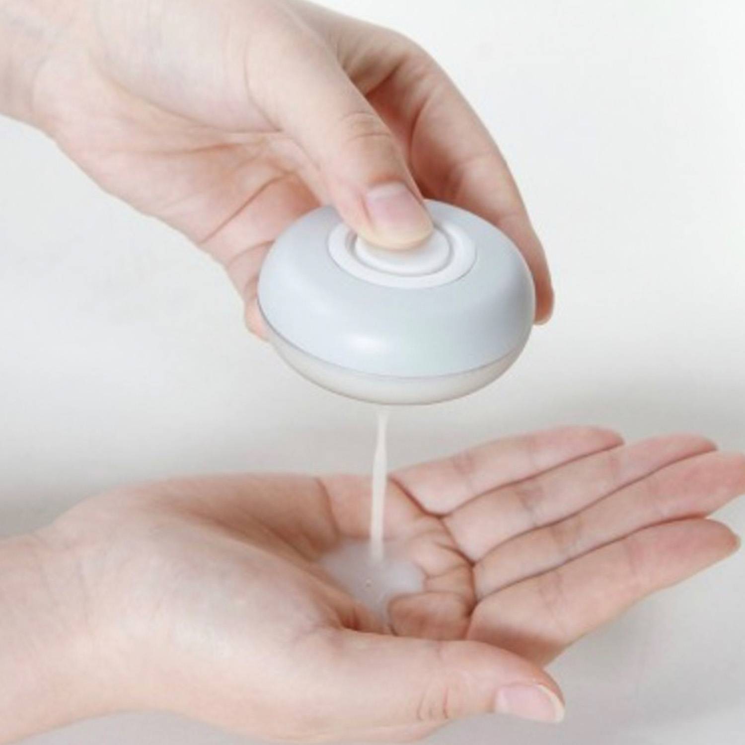 Travel portable lotion in 4 bottles 5