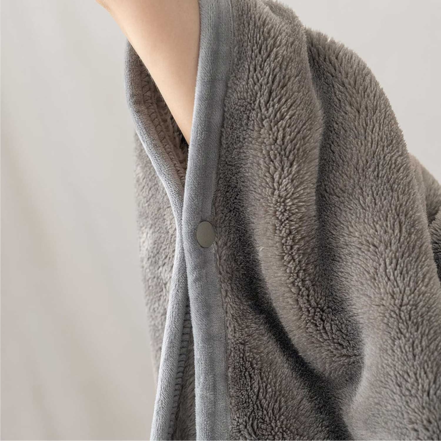 2-in-1 Foldable Travel Blanket & Pillow - Flannel Shawl 5