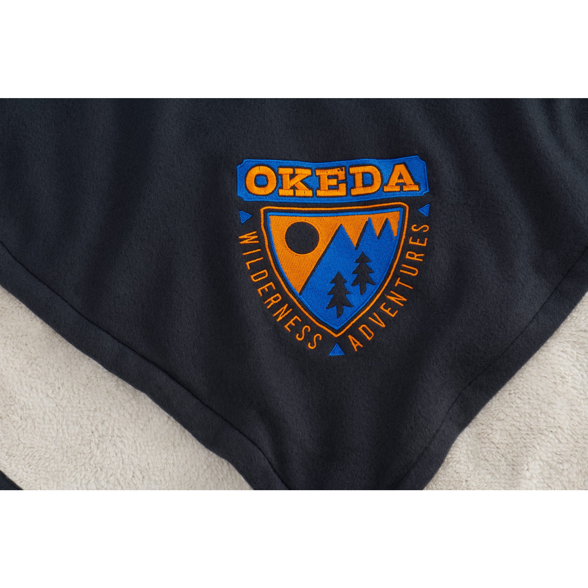 Fleece-Sherpa Blanket 11