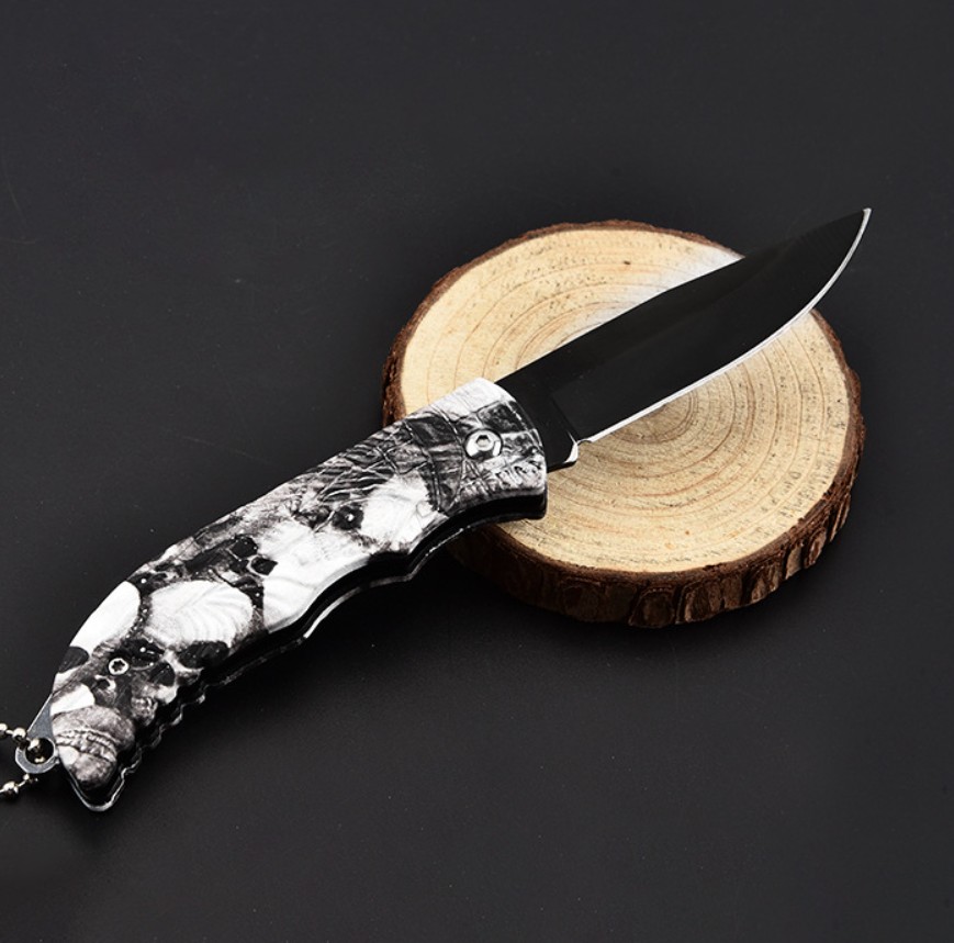 Skull Pattern Stainless Steel Folding Pocket Knife with Key Chain 9