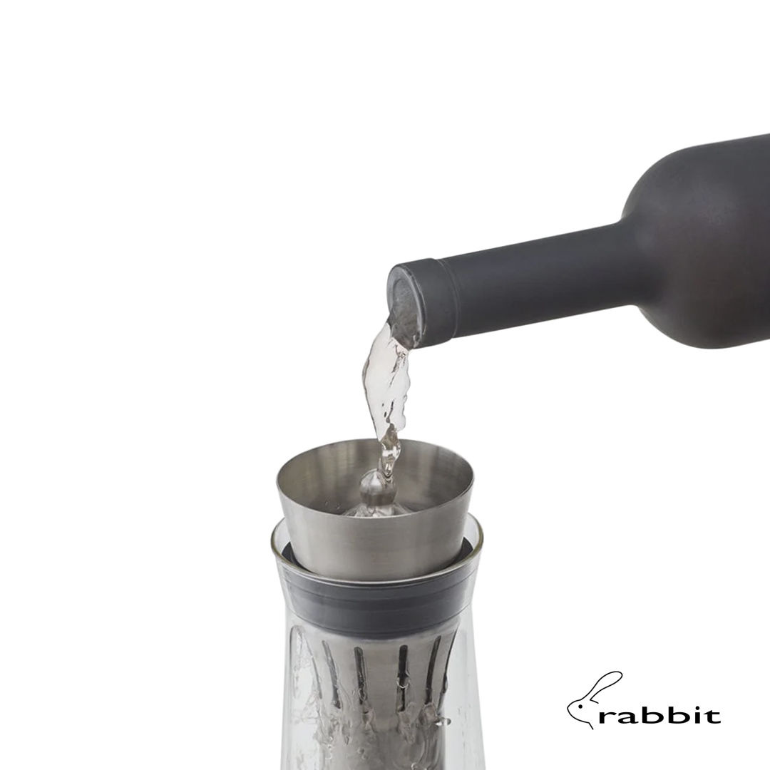 rabbit® Wine Chilling Carafe 3