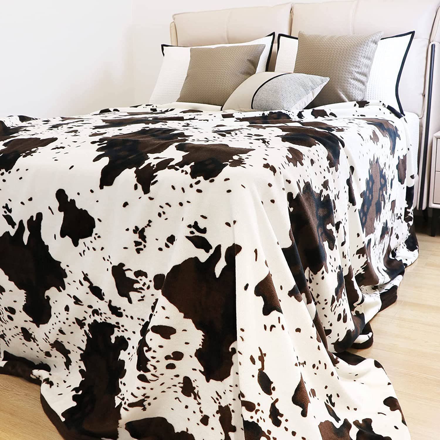 Fleece Black Cow Print Throw Blanket 5