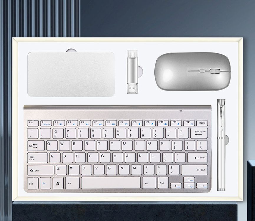 5-in-1 Tech Gift Set 2
