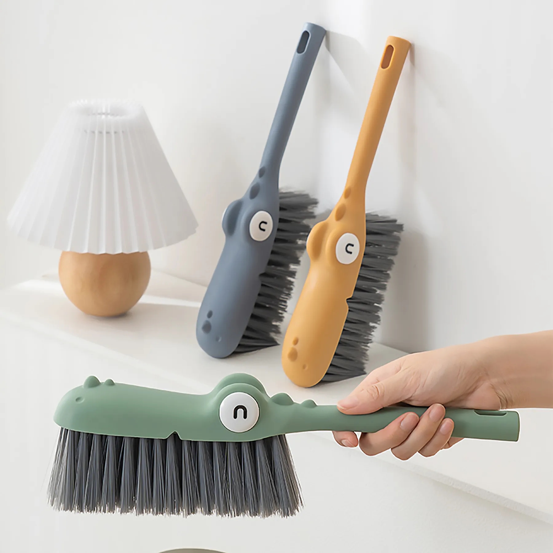 Plastic Cute Cleaning Soft Bristle Brush 2