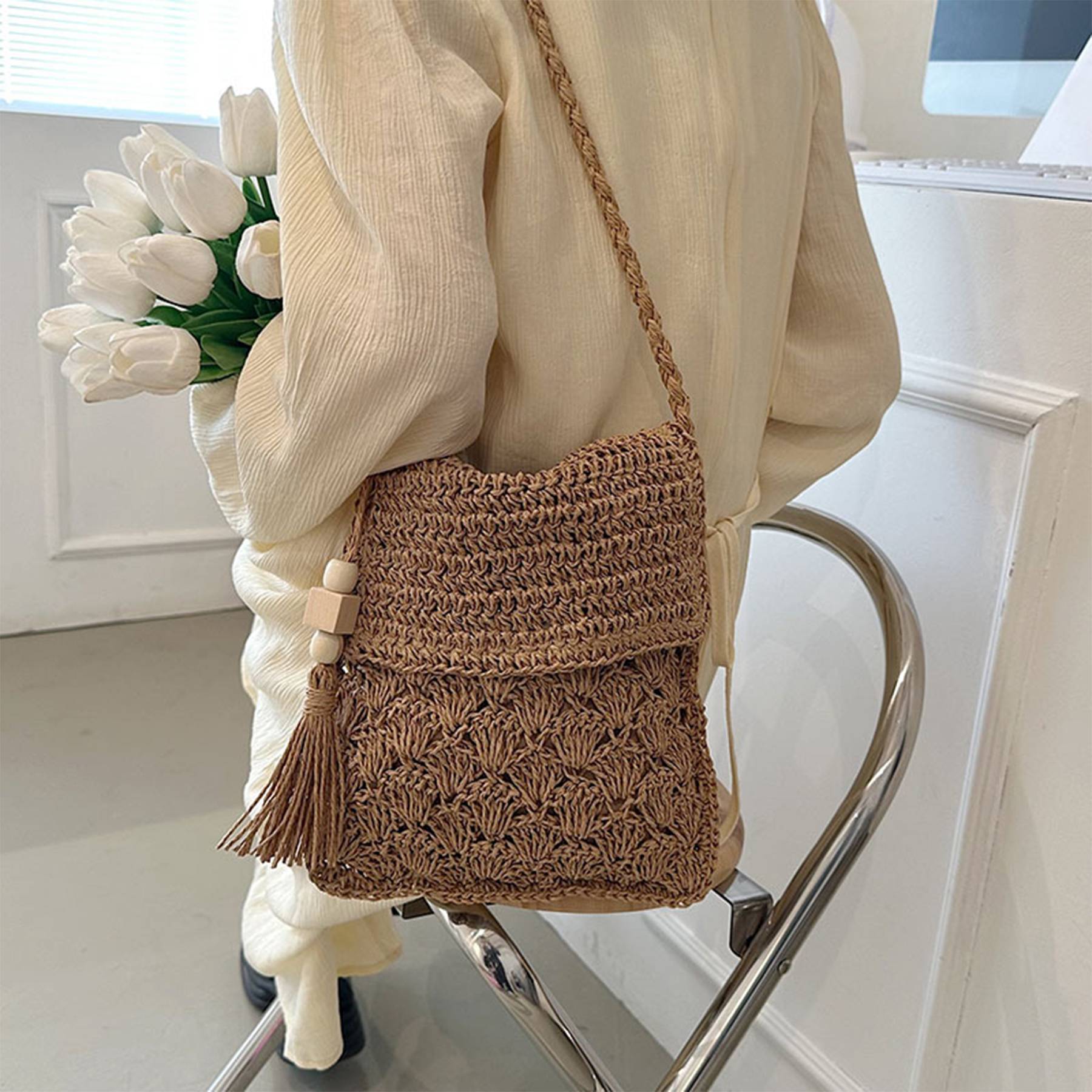 Jute Stylish vintage tassel woven shoulder bag 4