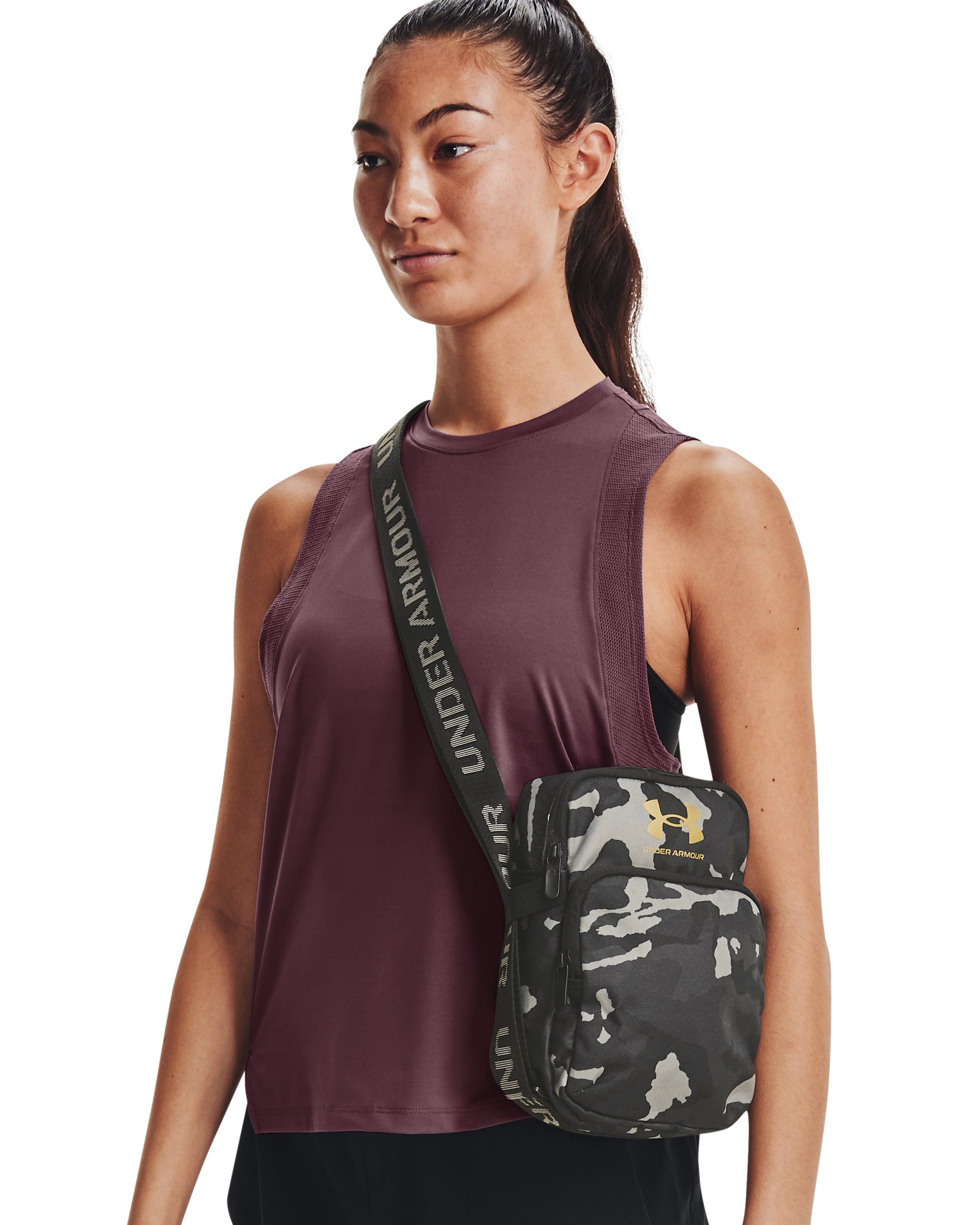 UA Essential Crossbody 6