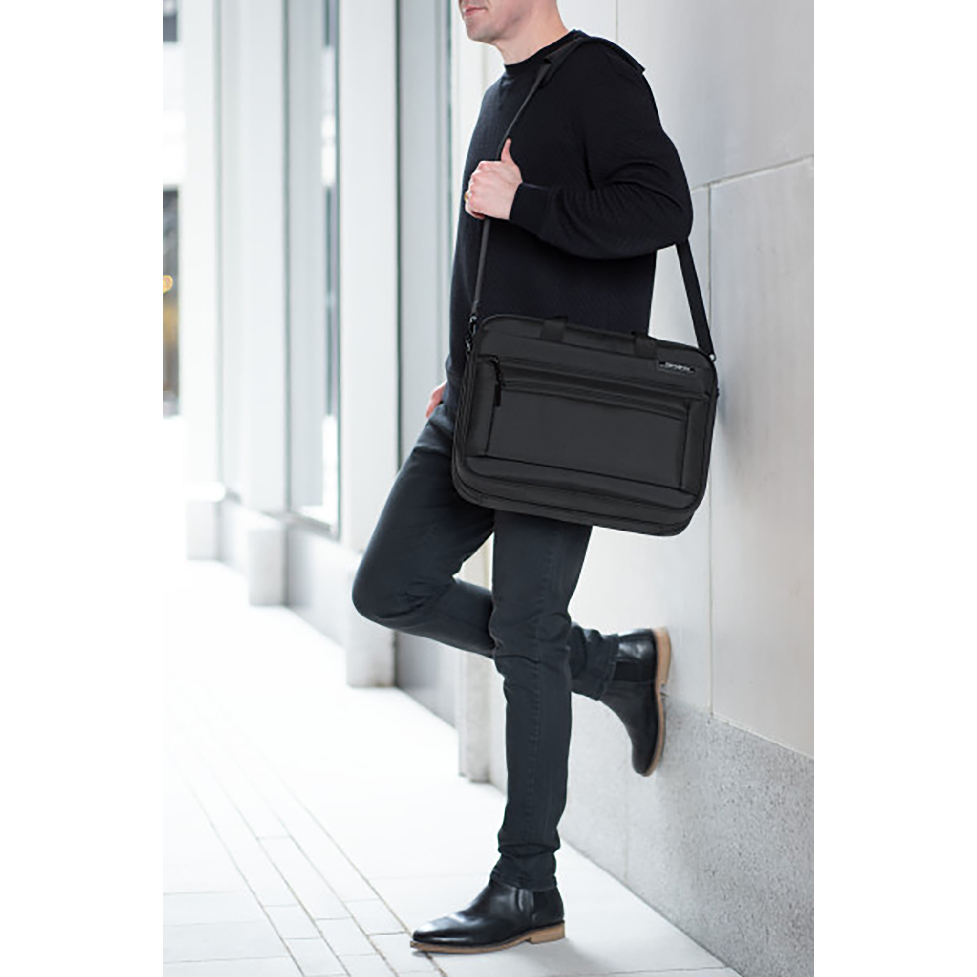 Samsonite Classic Business Perfect Fit Two Gusset Laptop Portfolio 16