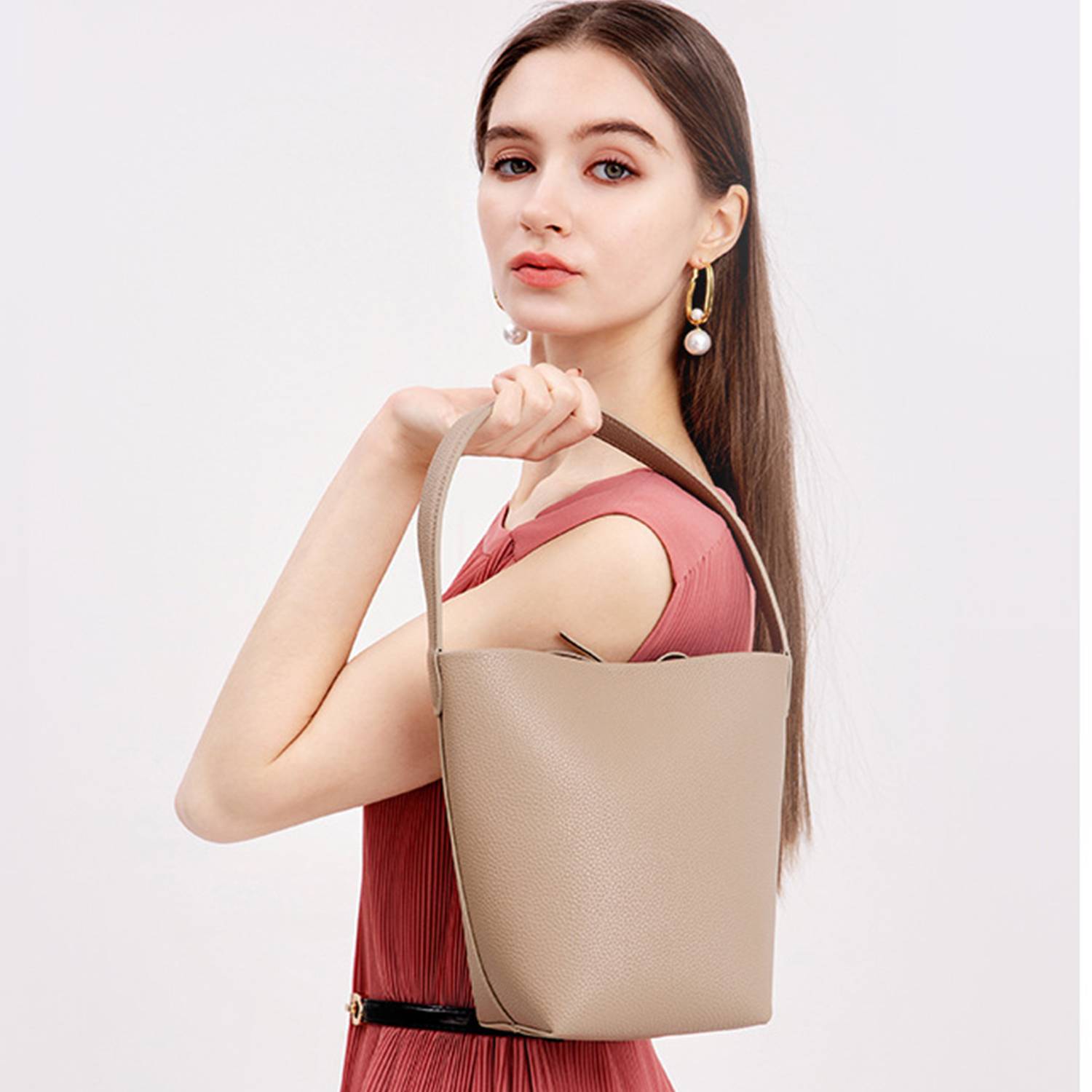Niche Light Luxury Bucket Tote Bag 5