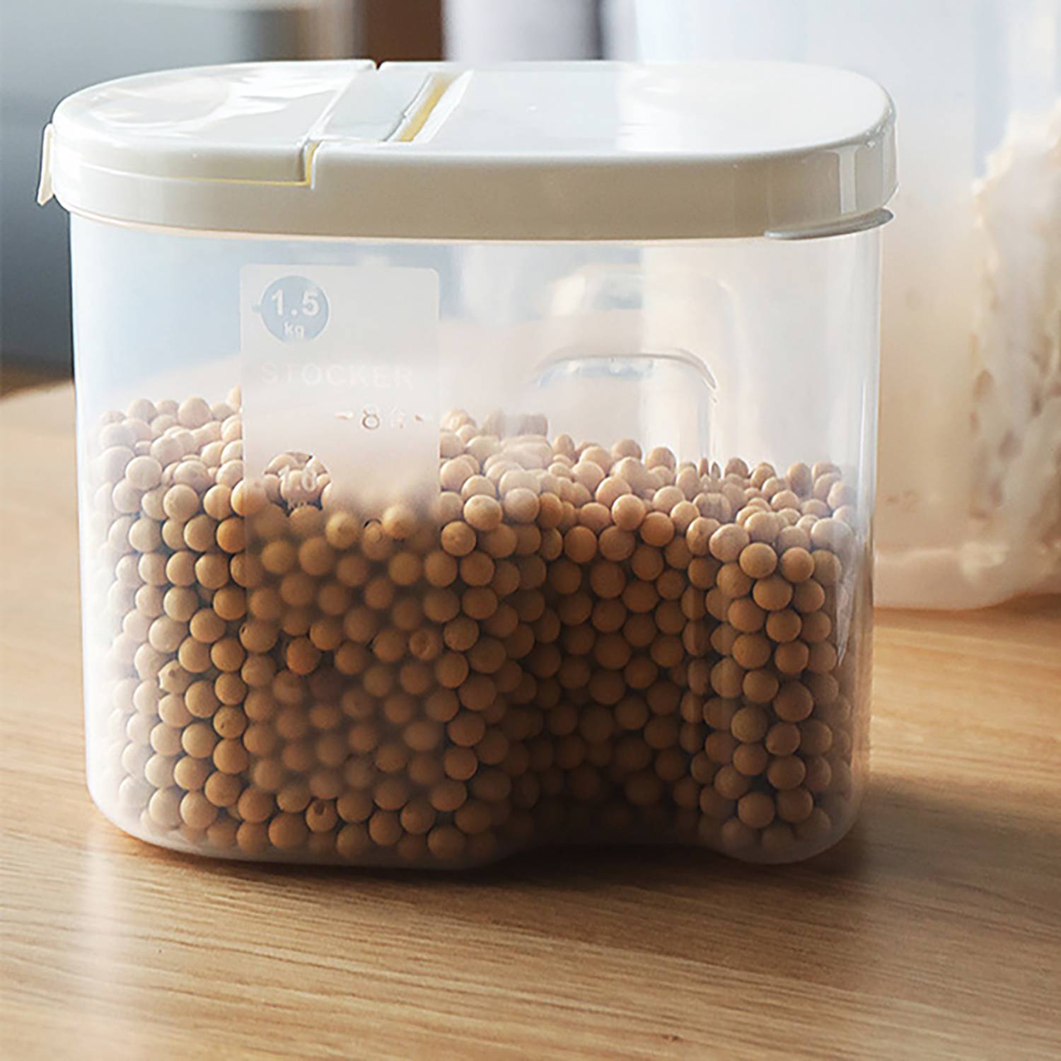 Airtight Large-Capacity Food Container w/ Scale Markings 6