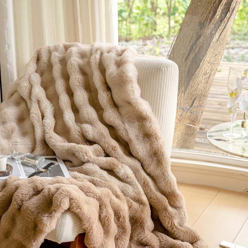 Thick Warm Double-Sided Rabbit Faux Fur Throw Blanket 4