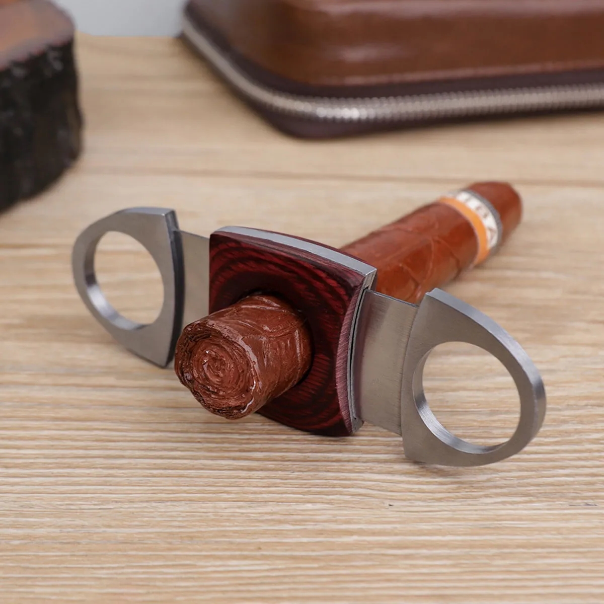 Stainless Steel Red Wood Double Cut Blade Cigar Cutter 2