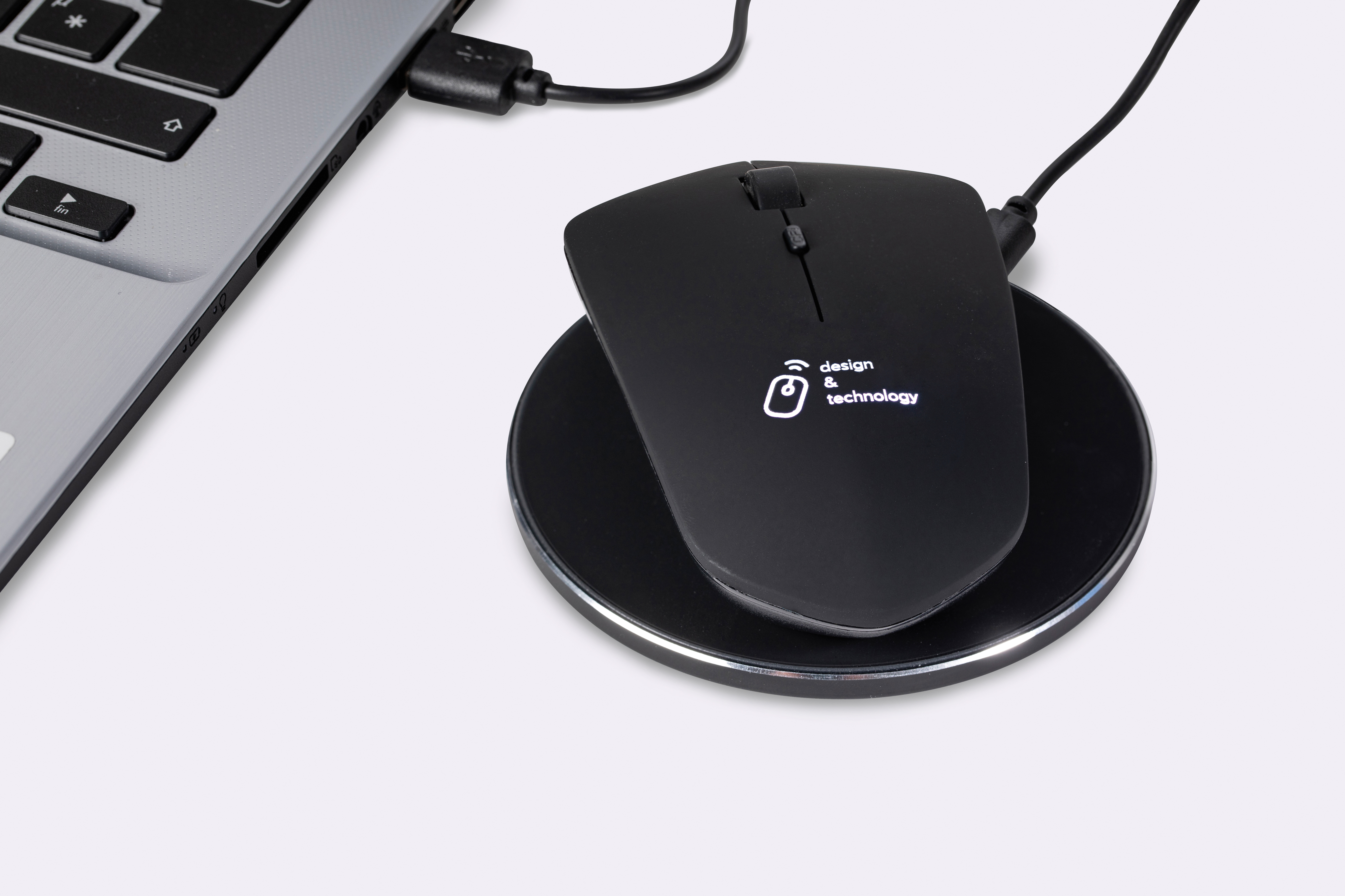 SCX Innovative Design™ Wireless Charging Mouse & Wireless Charger 13