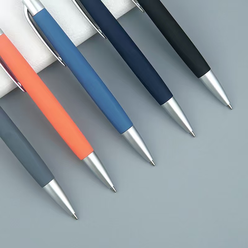 Customizable Rollerball Pen 1