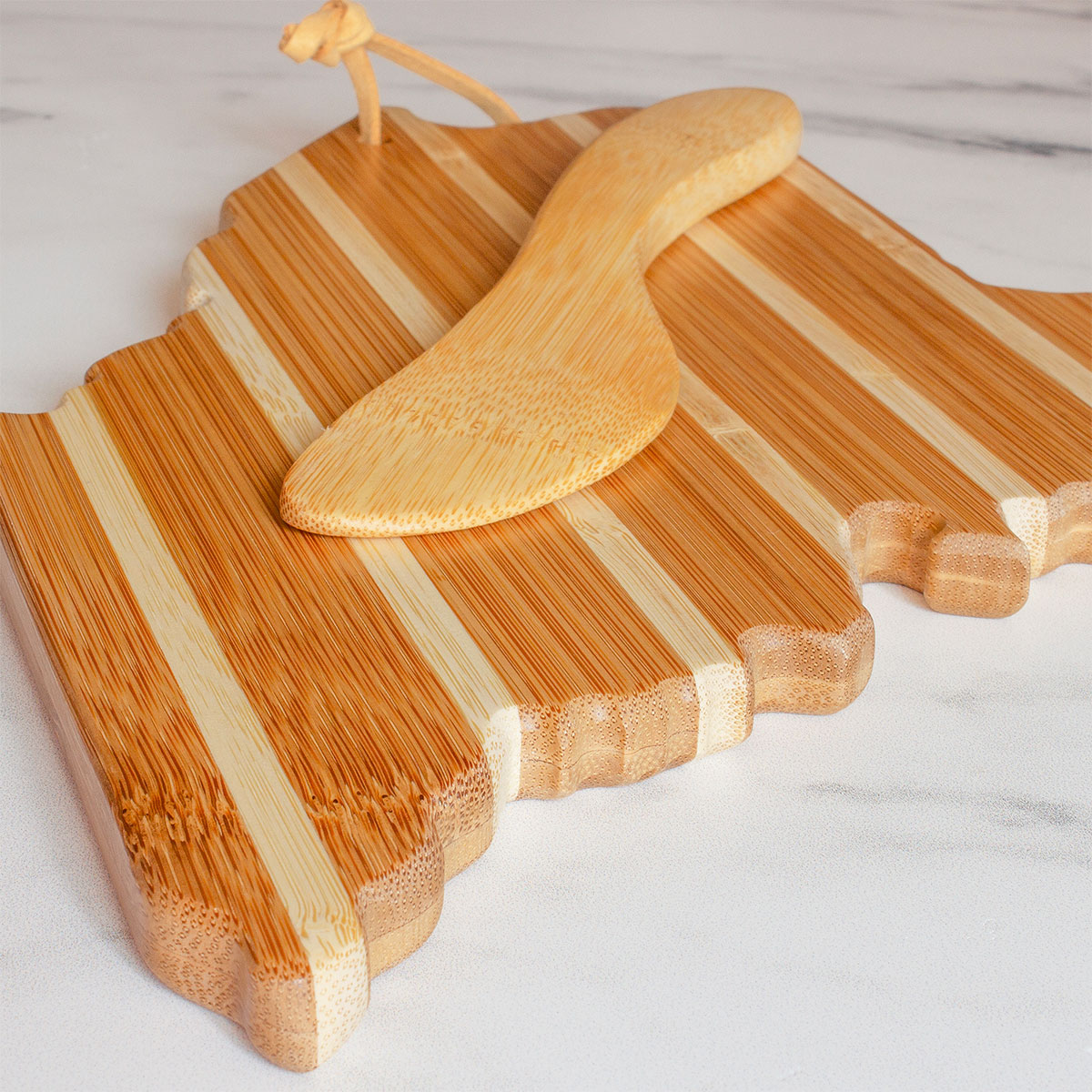 Maine Charcuterie Board with Spreader Knife Gift Set 3
