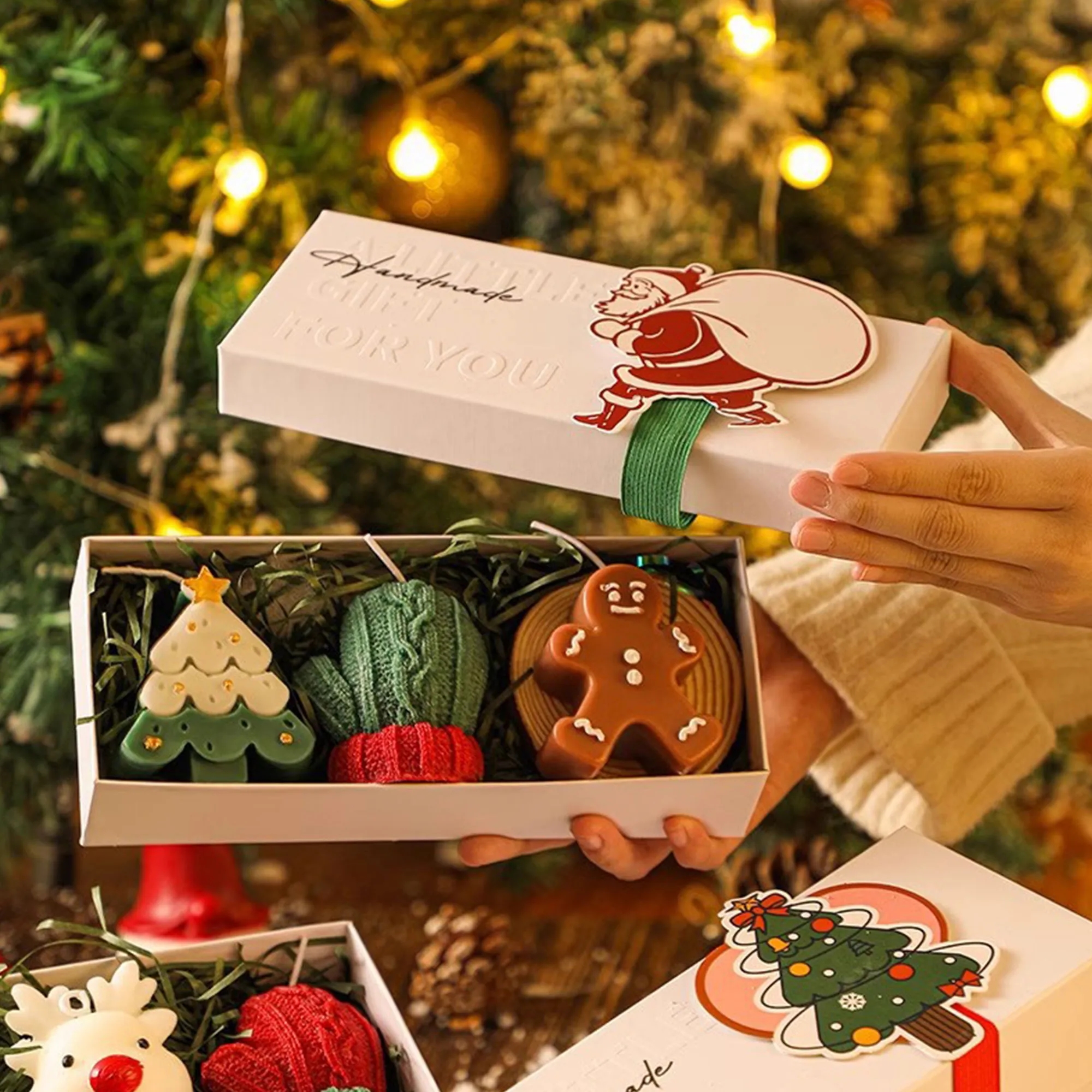 Festive Handcrafted Christmas Candle Set With Deer Design 7
