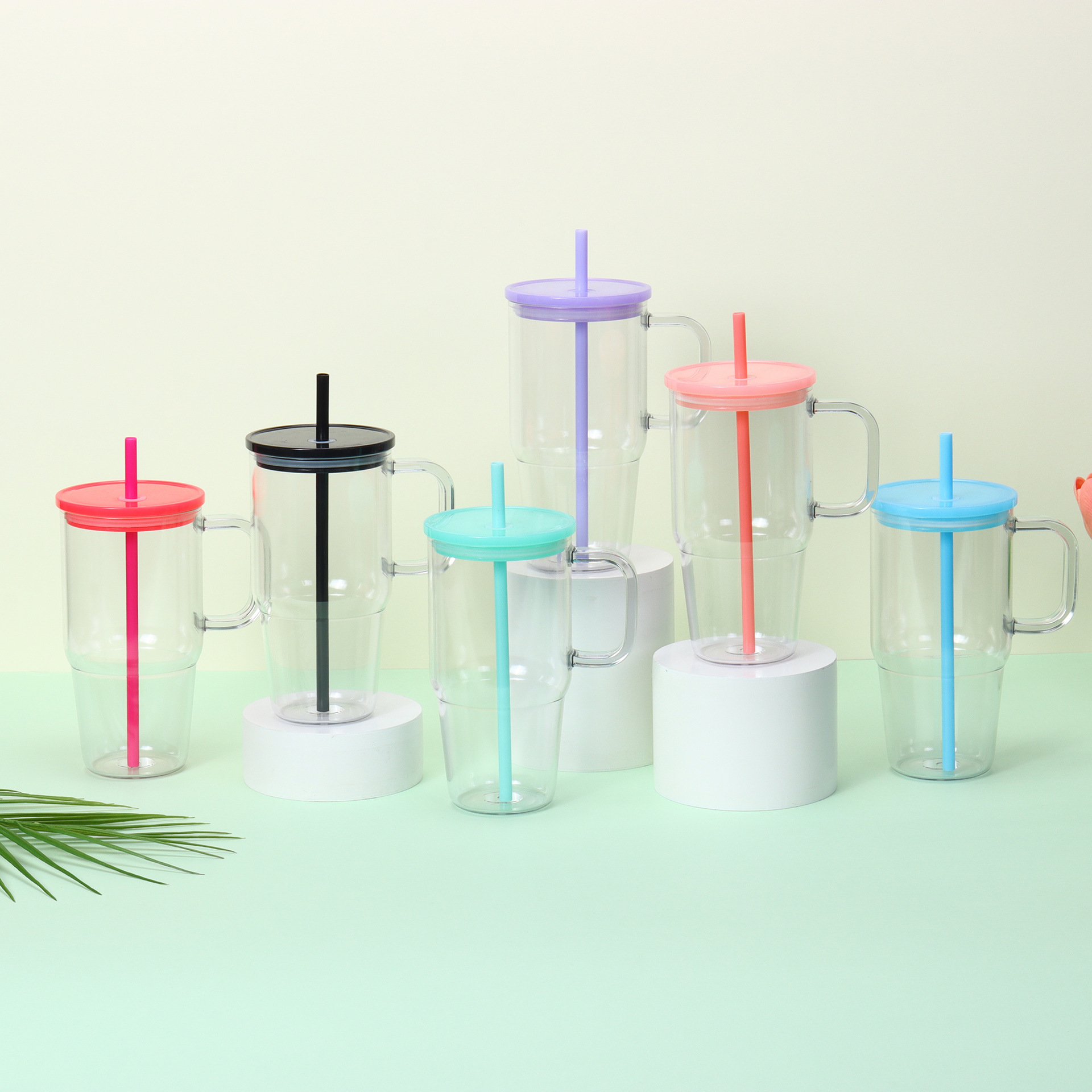 20oz Plastic Tumblers with Handle 2