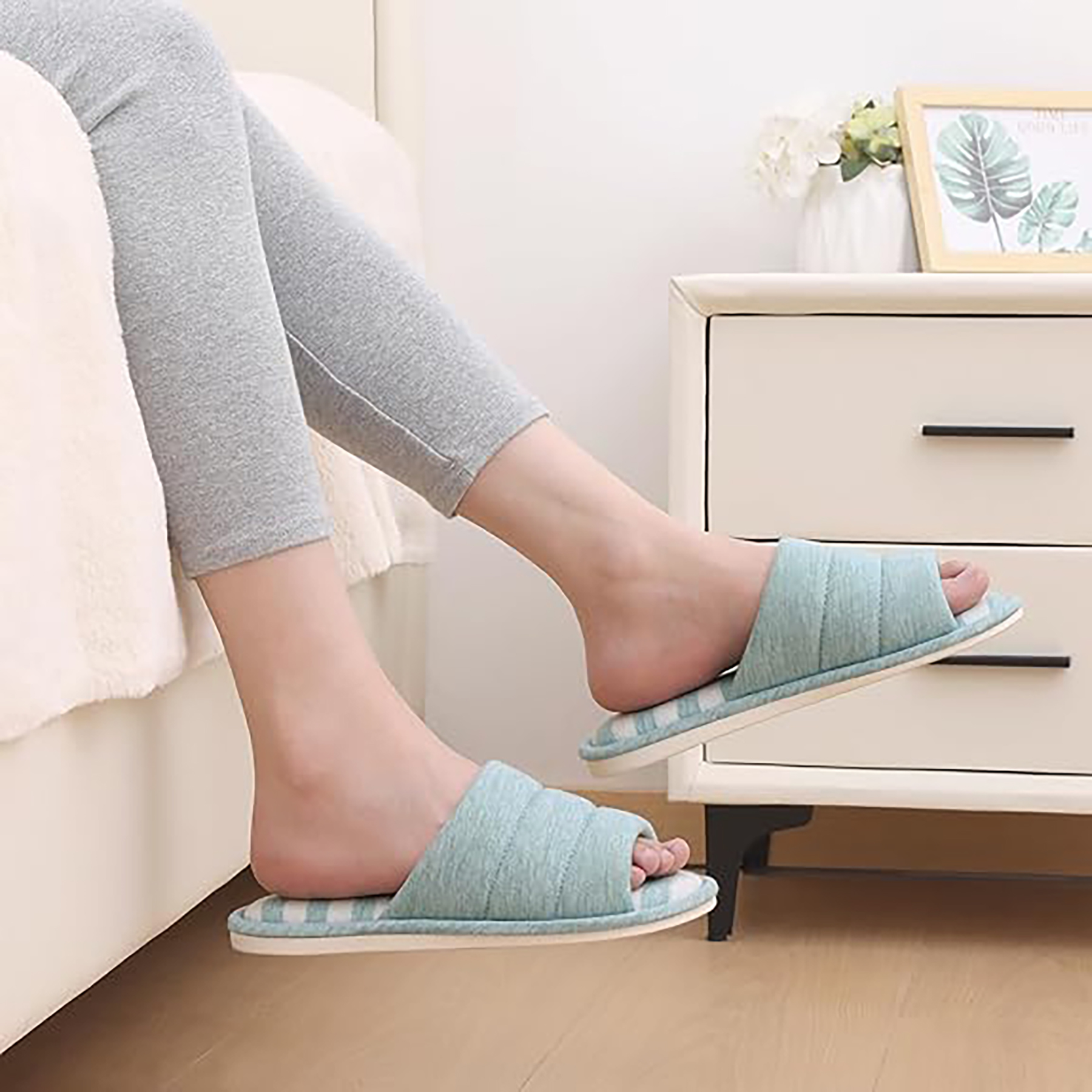 Open Toe Indoor Slippers 12