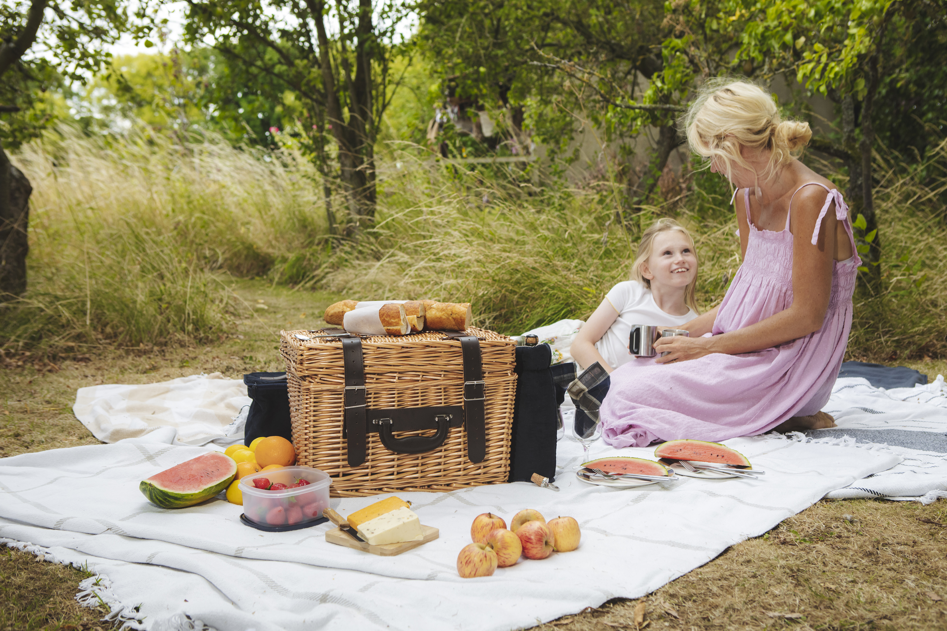 Canterbury Picnic Basket 2