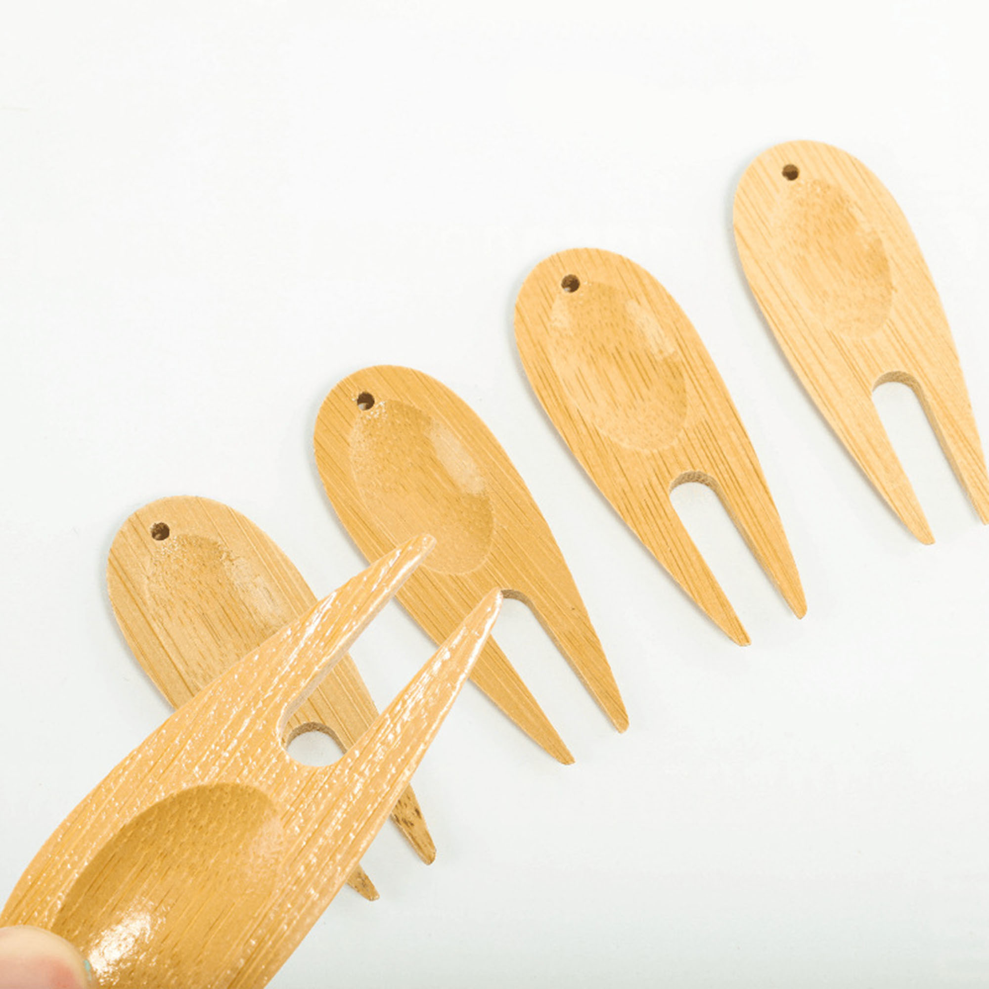 Full-color Digital Bamboo Golf Divot Tool 2