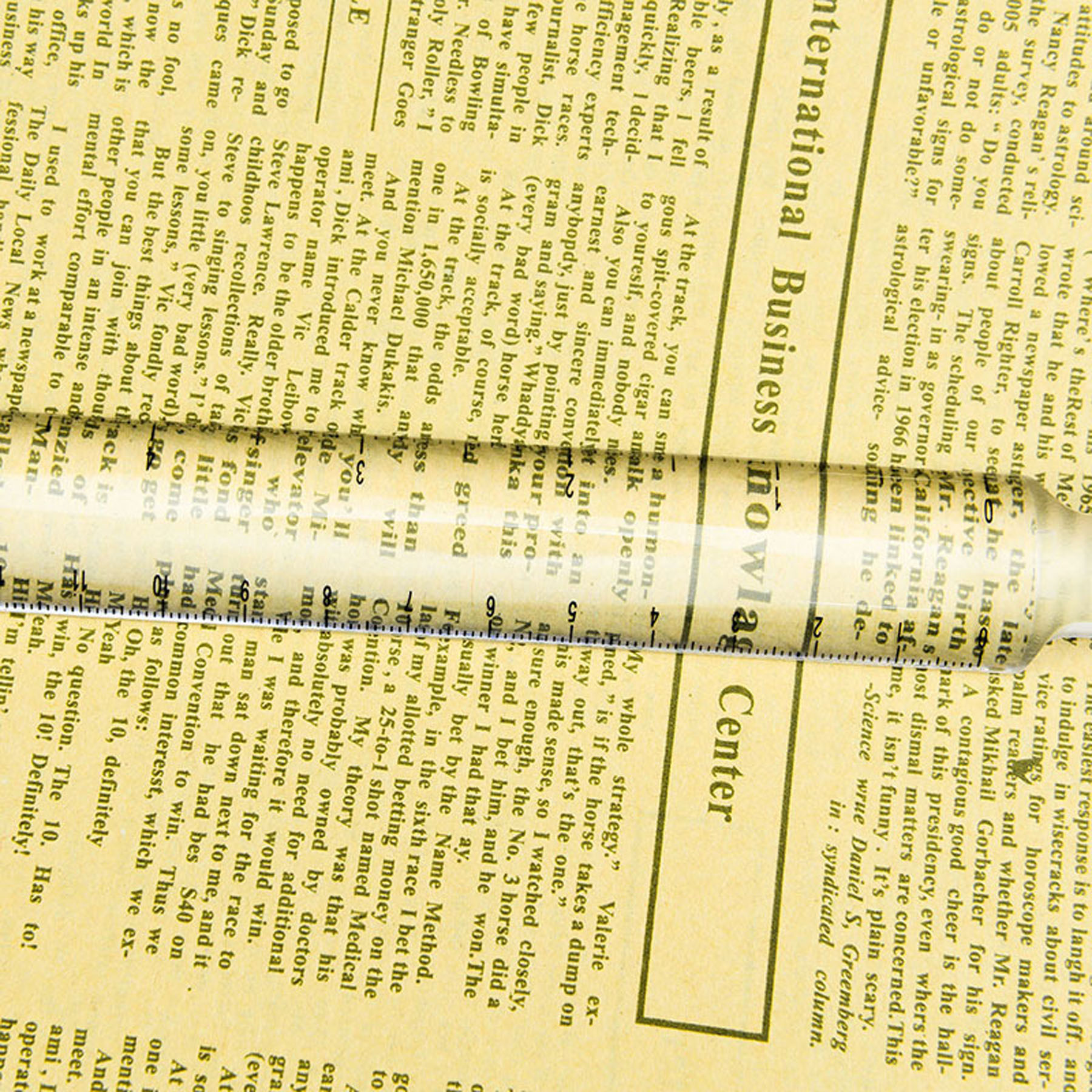 2x Rule style magnifier 4