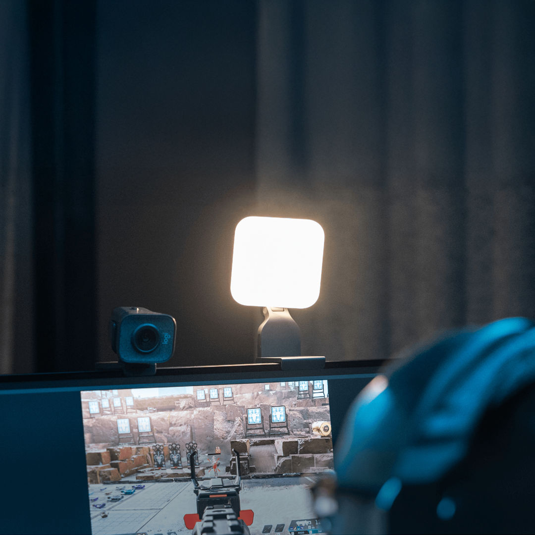Logitech® Litra Glow Streaming Light 11