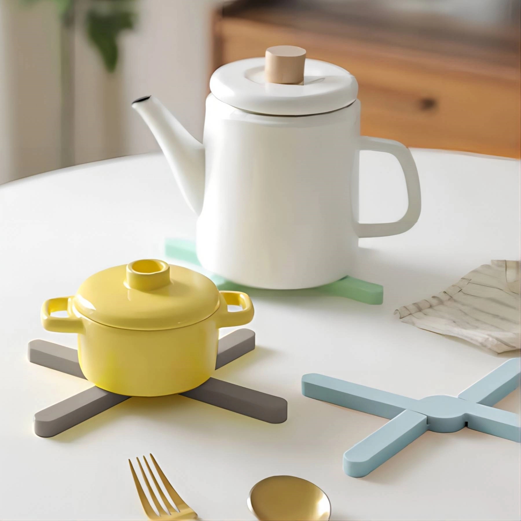 X-shaped Folding Pot Mat 1