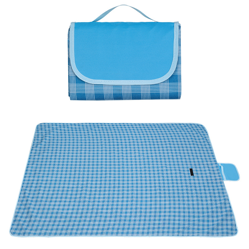 The Roll-up Picnic Blanket 9