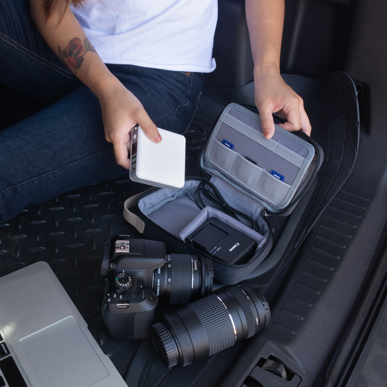 Nomad Travel Tech Bag