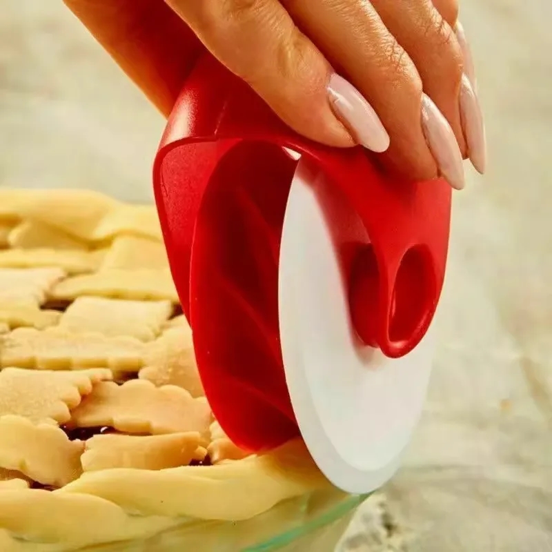 Manual Pastry Cutting Wheel For Kitchen Pasta Dough 3