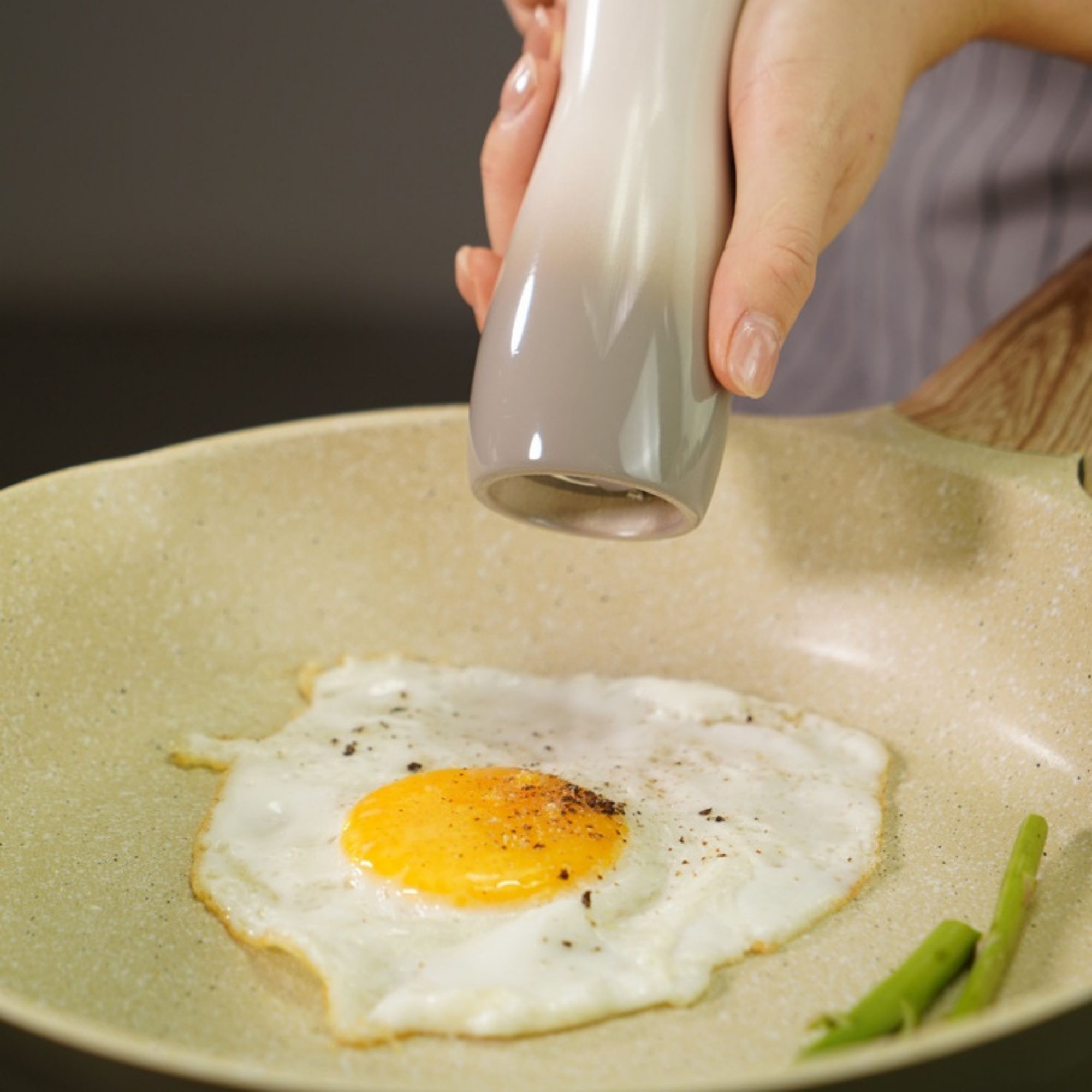 Ceramic Pepper Grinder 4