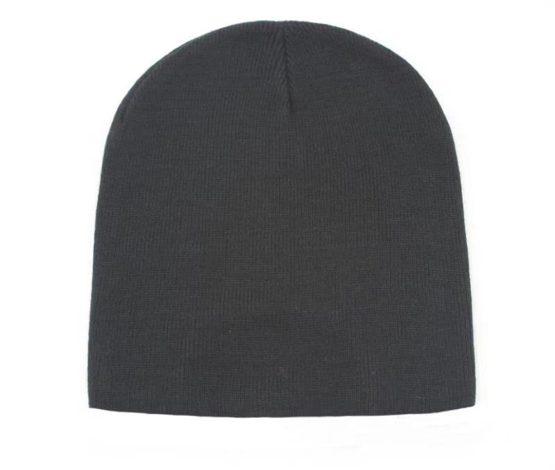 Skull beanie 8 inch