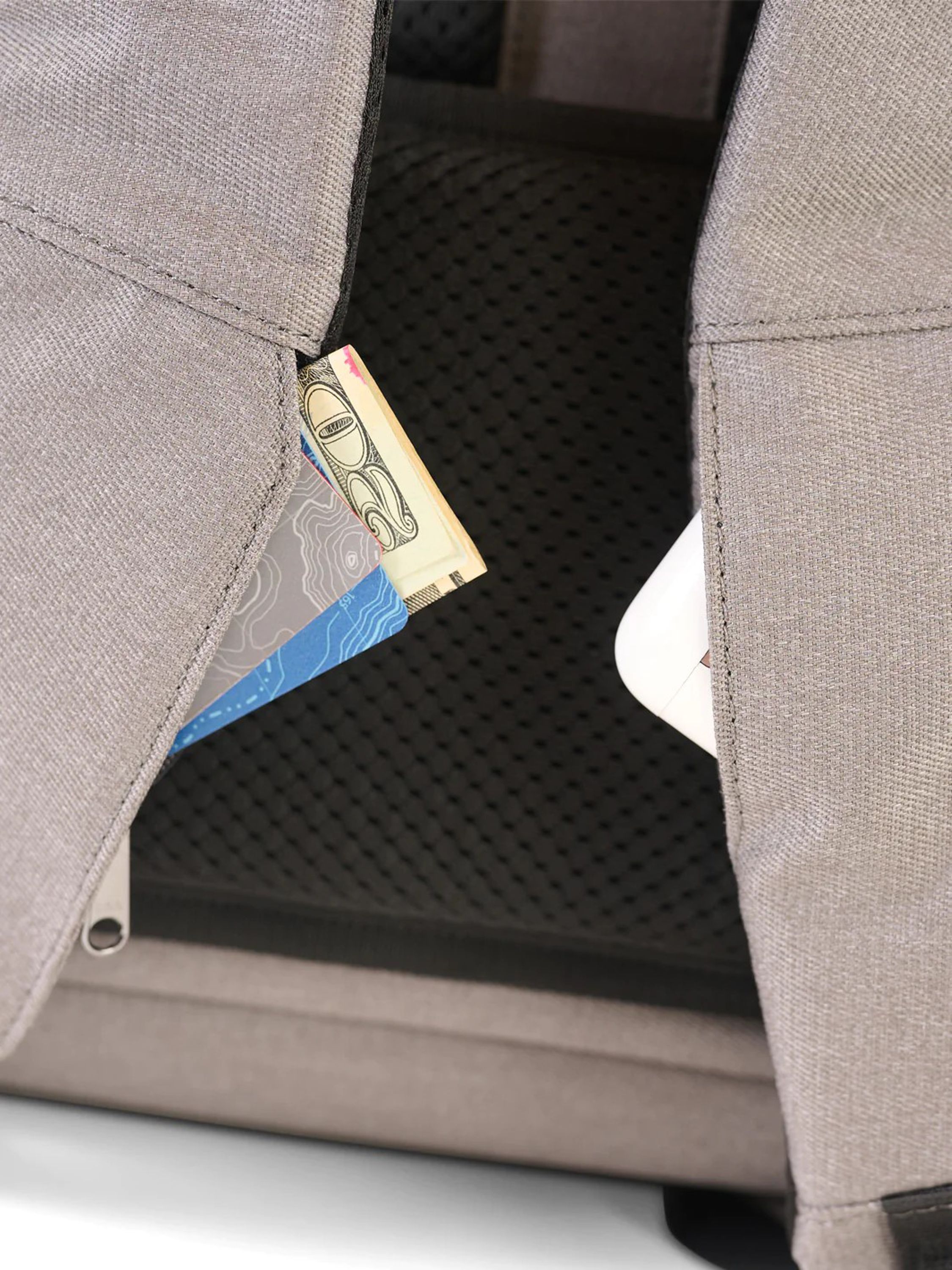 EZRI Travel Backpack with Embroidery 4