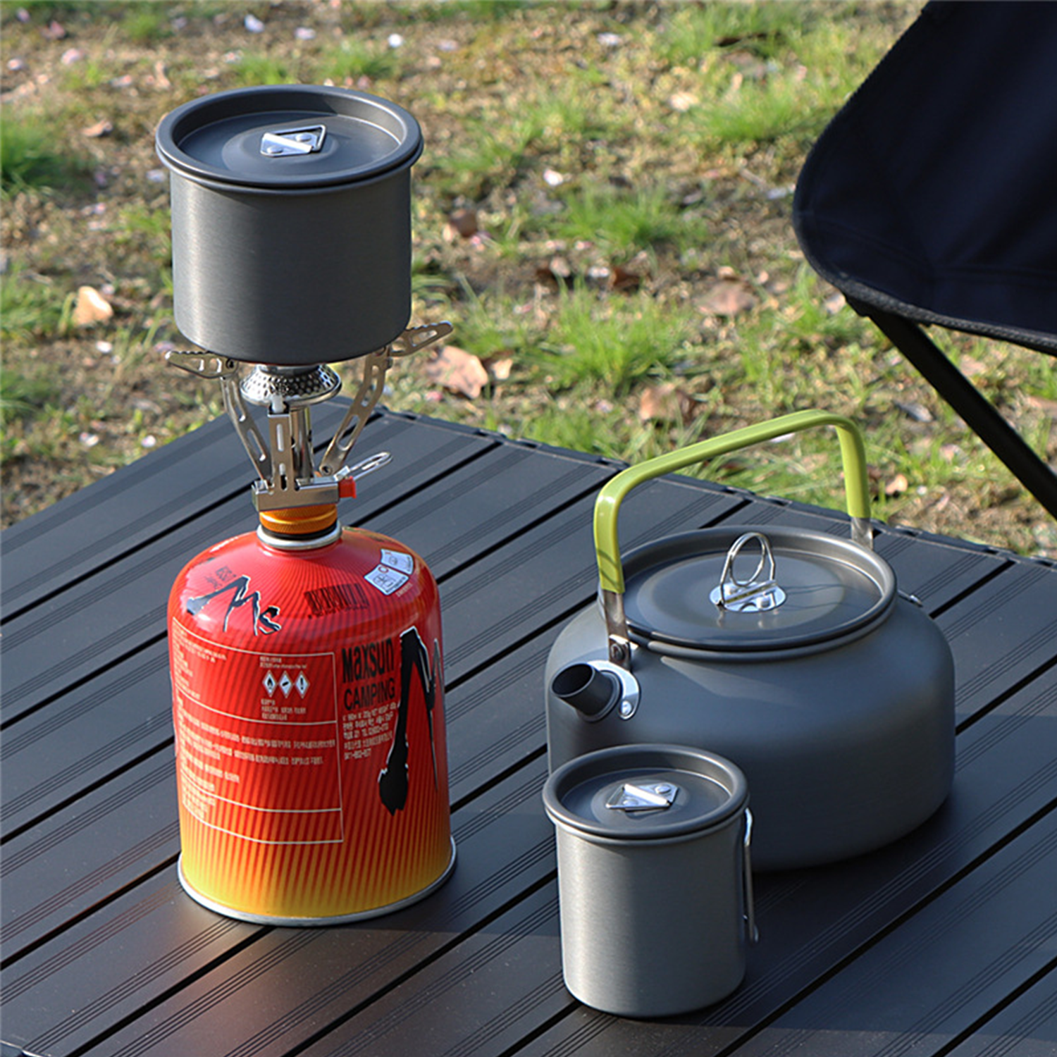 Portable Cup w/ Folding Handle 3