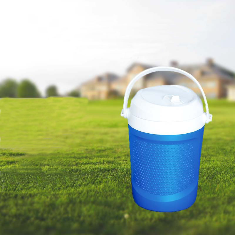 Outdoor Ice Bucket 2