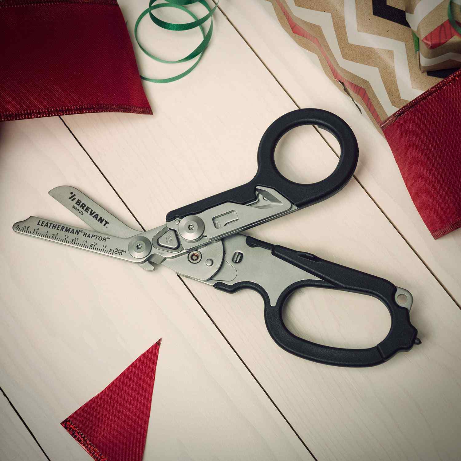 Leatherman® Raptor Rescue 6