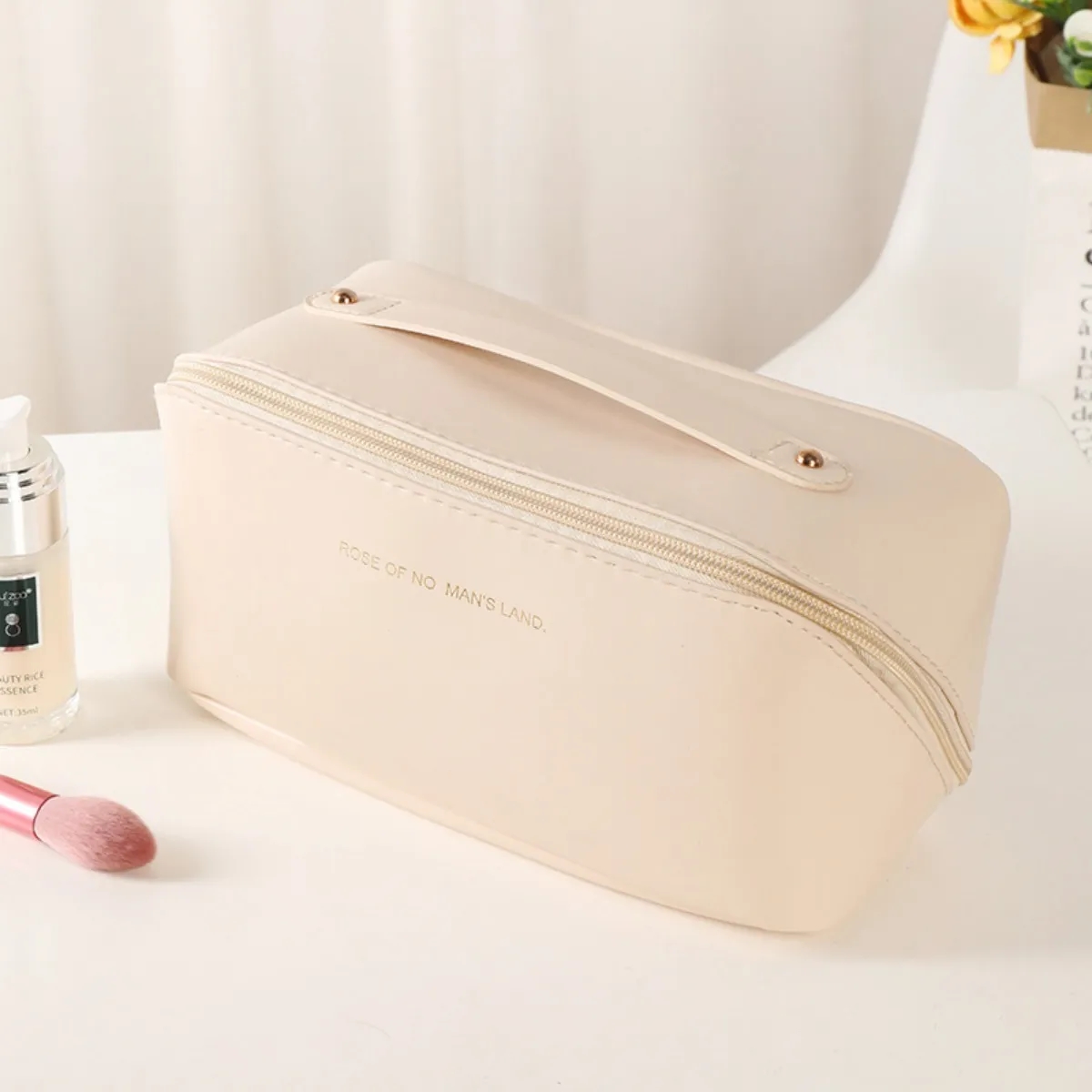 Square toiletry bag 10