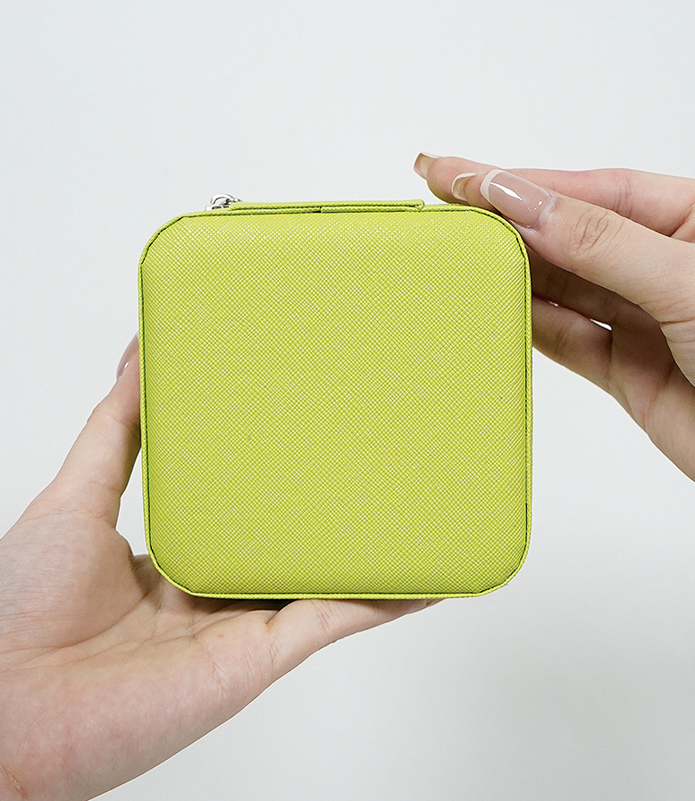 Jewelry Travel Case with Mirror 11