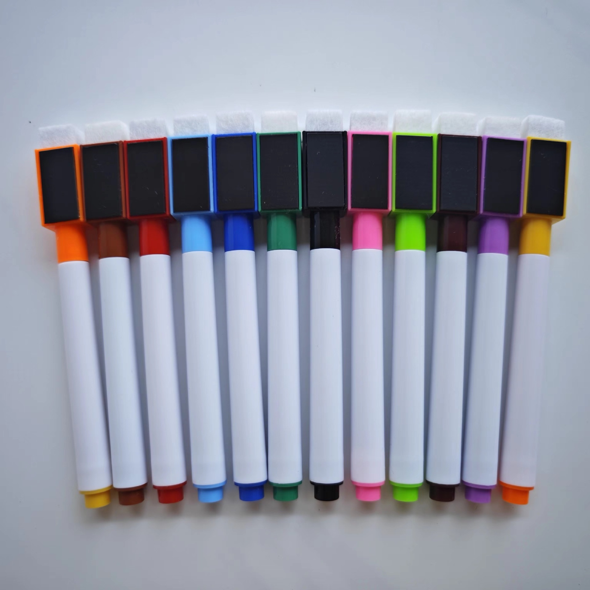 Dry Erase Markers with Magnetic Cap and Eraser 3