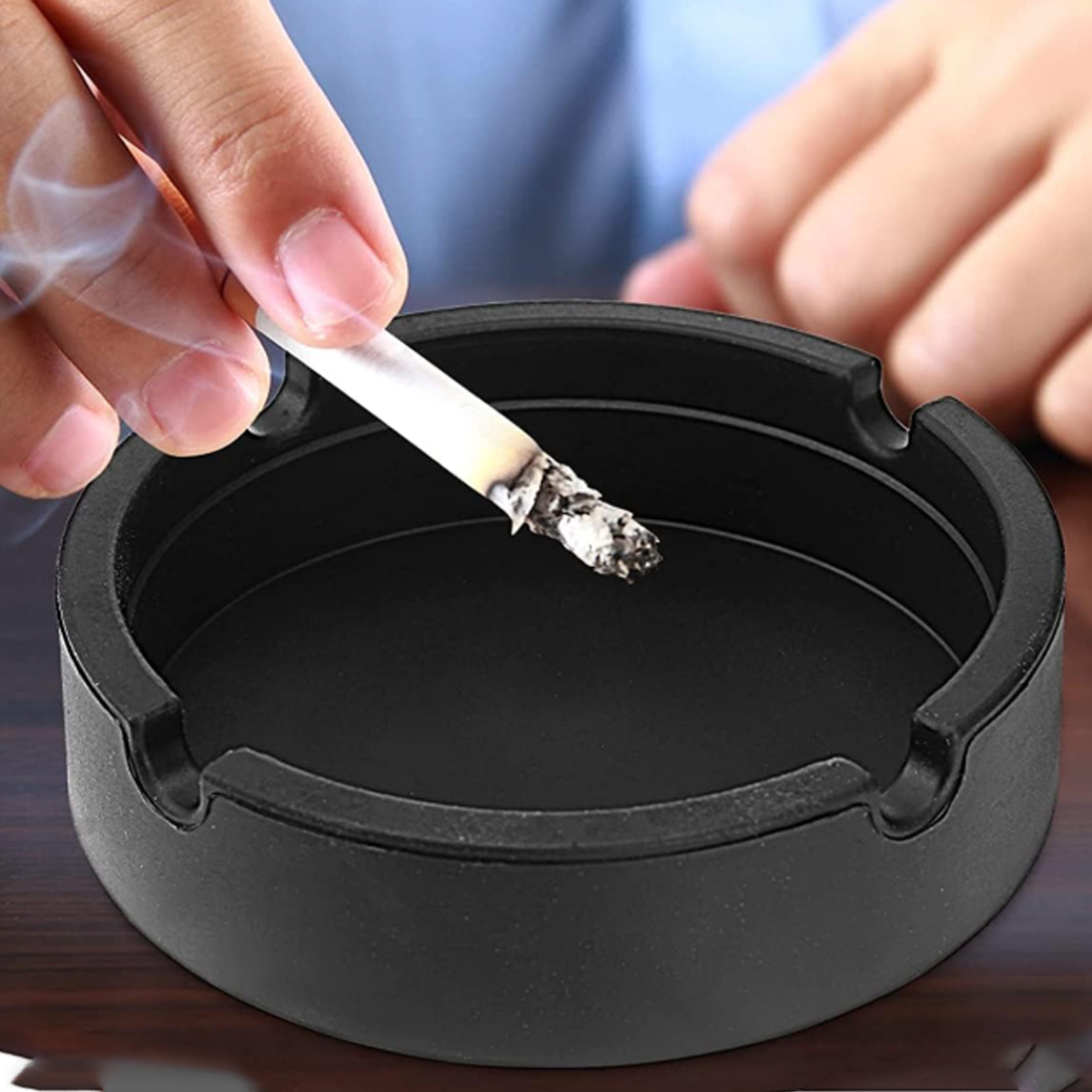 Durable Silicone Round Ashtray for Indoor & Outdoor Use 4